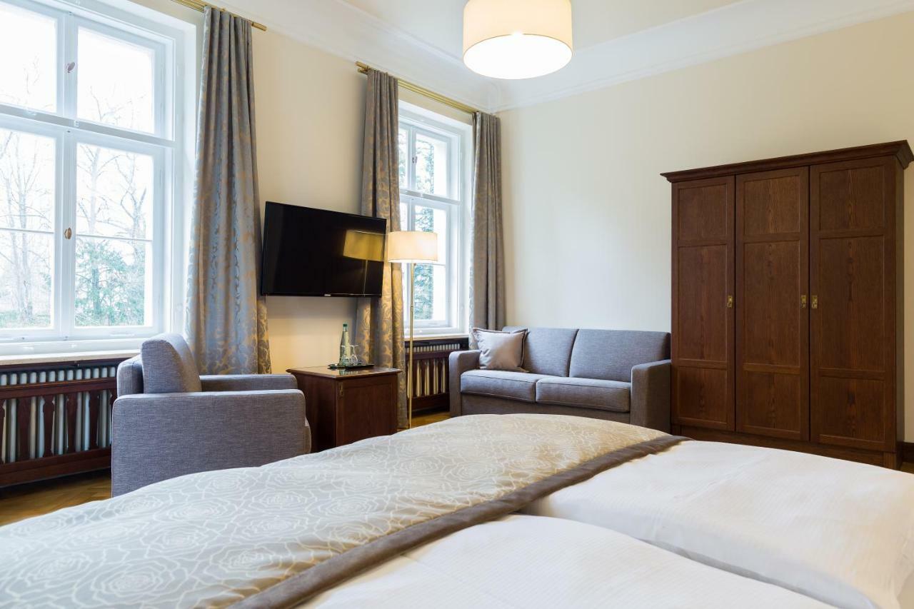 Hotel Villa Altenburg Possneck Экстерьер фото
