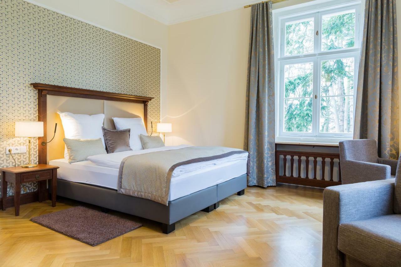 Hotel Villa Altenburg Possneck Экстерьер фото